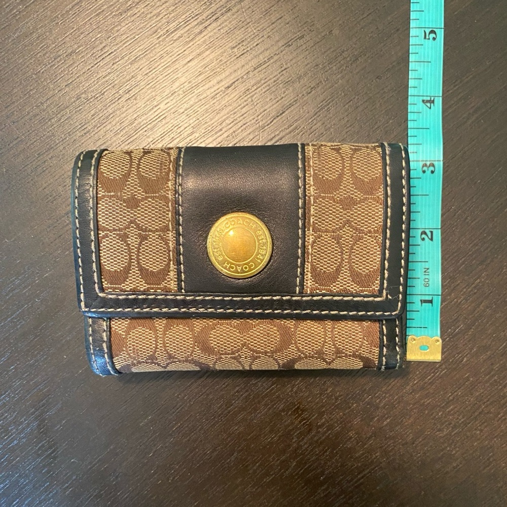 Vintage Leather C Logo Coach Snap Wallet - Picture 14 of 15